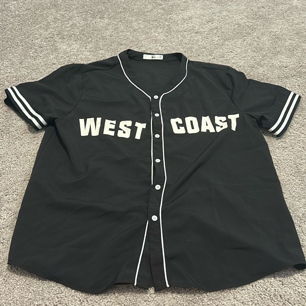 Men’s large west cost jersey